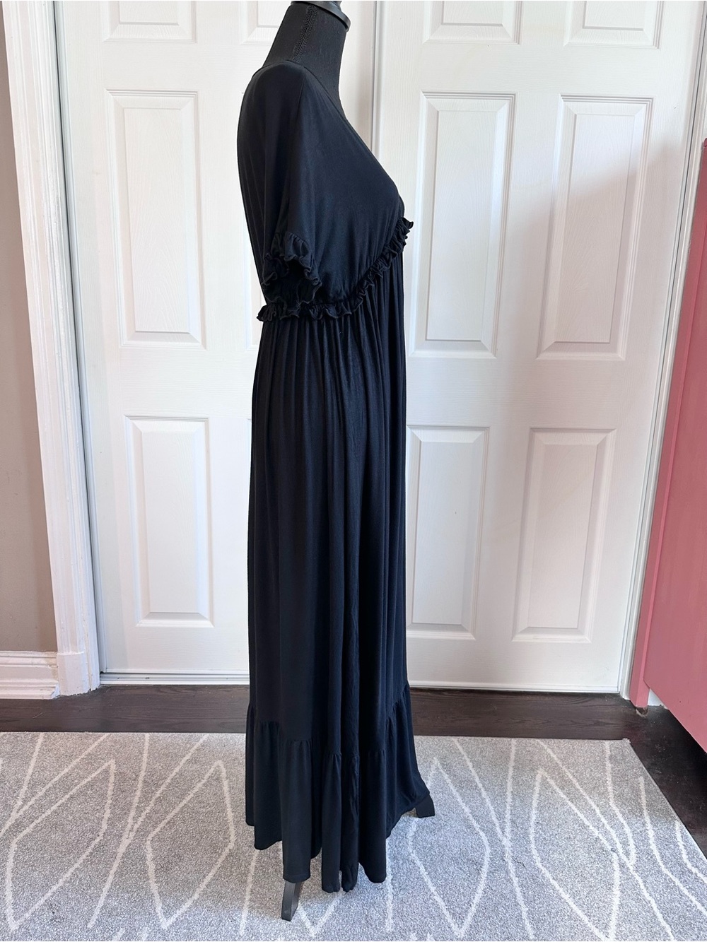 Beeson River Black Jersey Knit Maxi Dress w/ Ruffle Details - Picture 4 of 6
